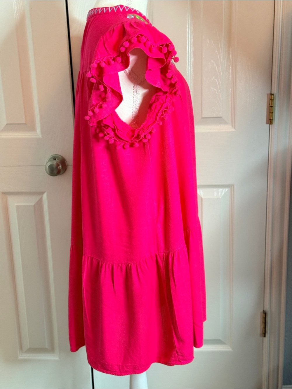Umgee Fuchsia Boho Embroidered Pom-Pom Mini Dress L - Picture 3 of 9